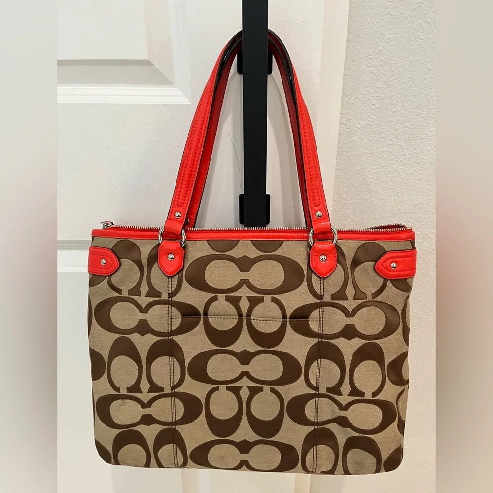 Coach DAISY OUTLINE SIGNATURE EMMA TOTE